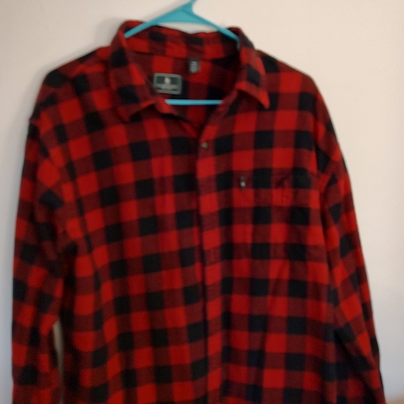 G.H. Bass & Co. Red and Black Plaid Flannel Shirt - Picture 2 of 3